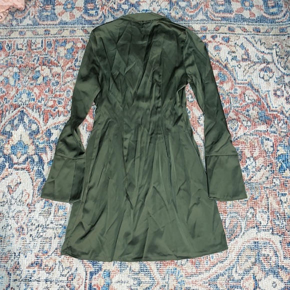Abercrombie & Fitch Green Satin Long Sleeve Shirt Dress SZ XXS EUC - Picture 4 of 6